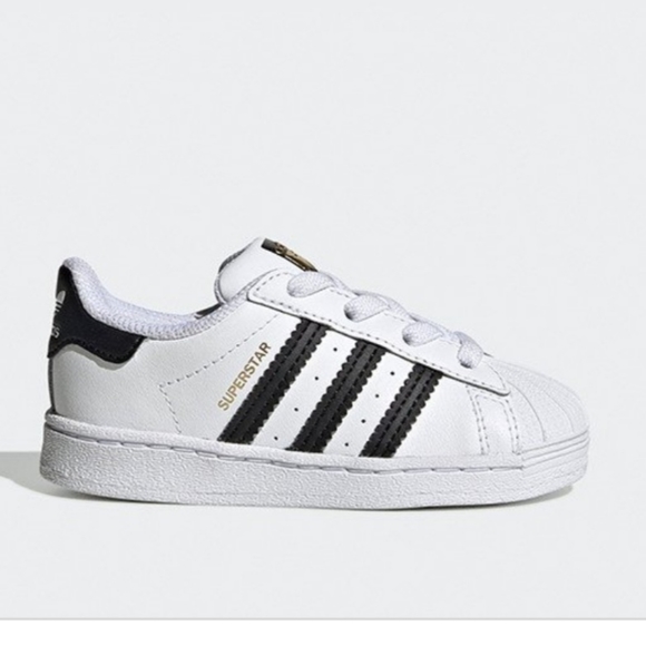 Toddler size 5 Adidas Superstar shoes - Picture 1 of 2